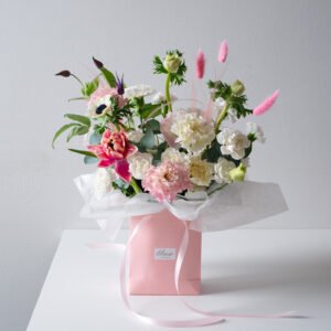 mixed flower box Malta delivery