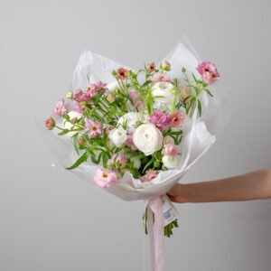flower bouquet ranunculus Sliema Malta delivery