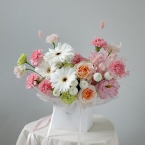 mix flowers in box Malta delivery