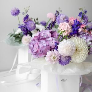mix flowers in box St Julians Malta delivery